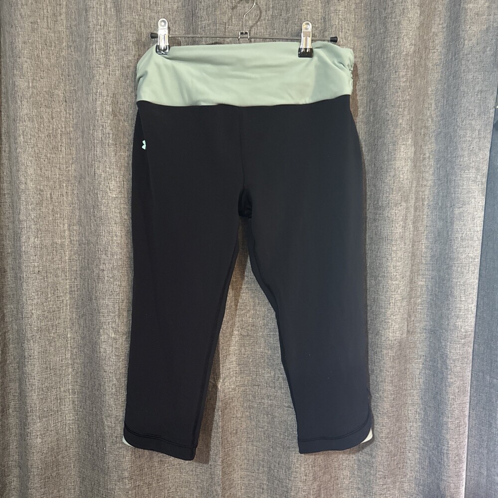 Women’s Under Armour Large Green And Black Workout Pants Size Large